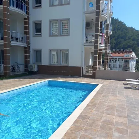 Tasyaka Havuzlu Apart